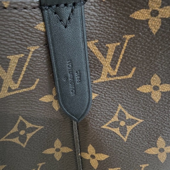 Authentic Louis Vuitton Neo Noe MM Monogram - Like New - Picture 6 of 10
